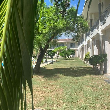 Escale Vacances Flic en Flac Exterior photo